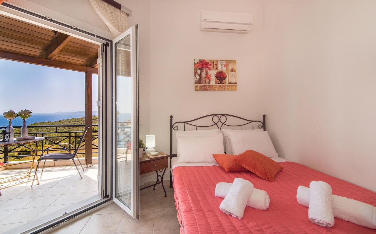 Coastal Paradise Found - Komis' Private Pool Retreat آغيوس نيكولاوس المظهر الخارجي الصورة