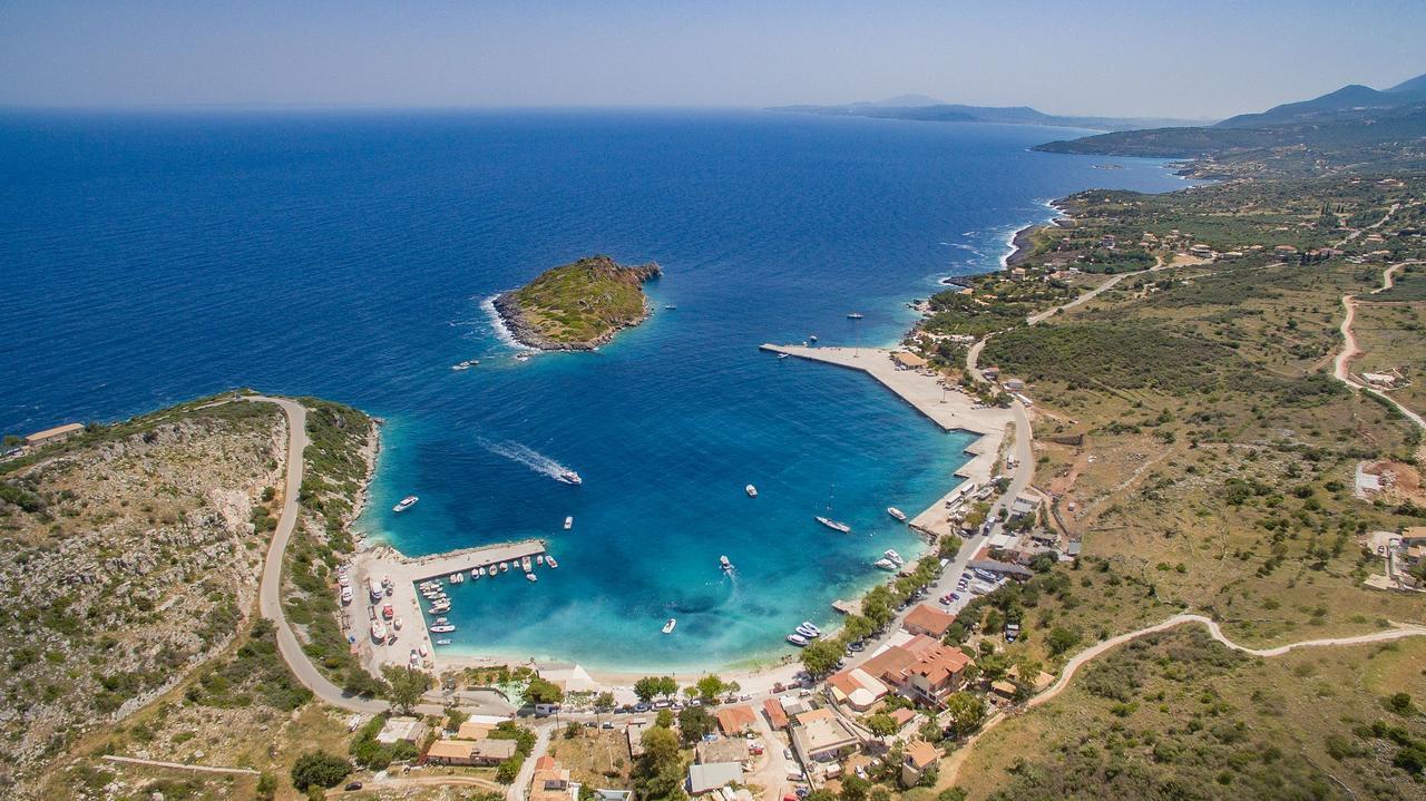 Coastal Paradise Found - Komis' Private Pool Retreat آغيوس نيكولاوس المظهر الخارجي الصورة