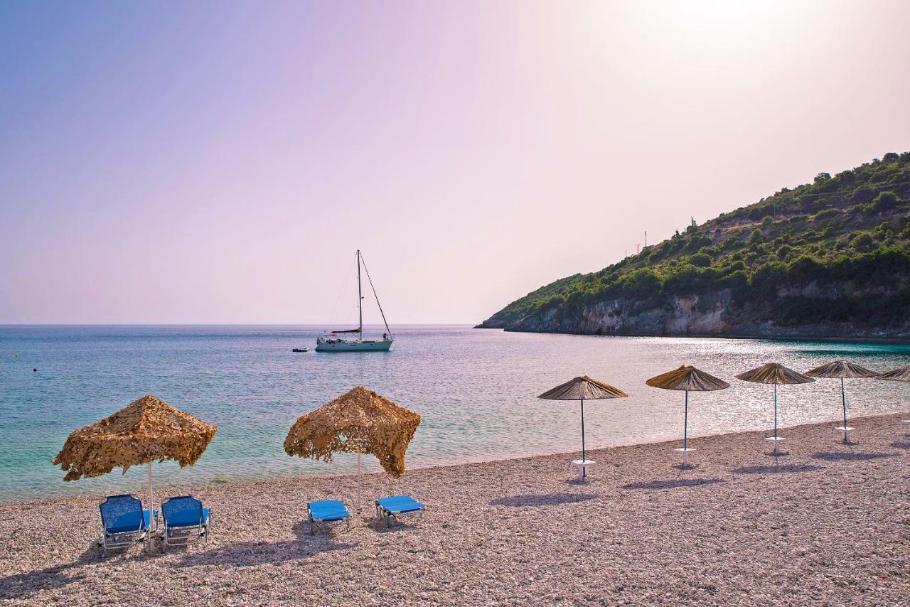 Coastal Paradise Found - Komis' Private Pool Retreat آغيوس نيكولاوس المظهر الخارجي الصورة